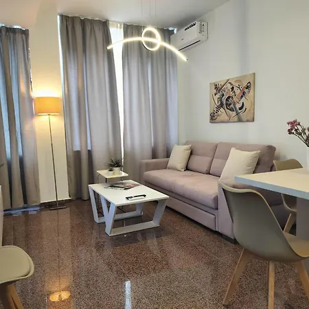 Апартаменти Stay Above The City - Explore Center By Foot Tsimiski - Ladadika Салоніки